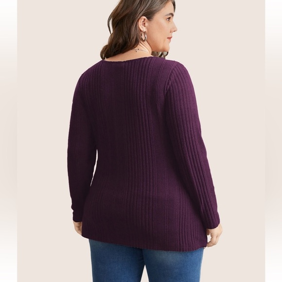 BloomChic Plus Size Plain Texture Twist Front Rib Knit T-shirt - Picture 2 of 5